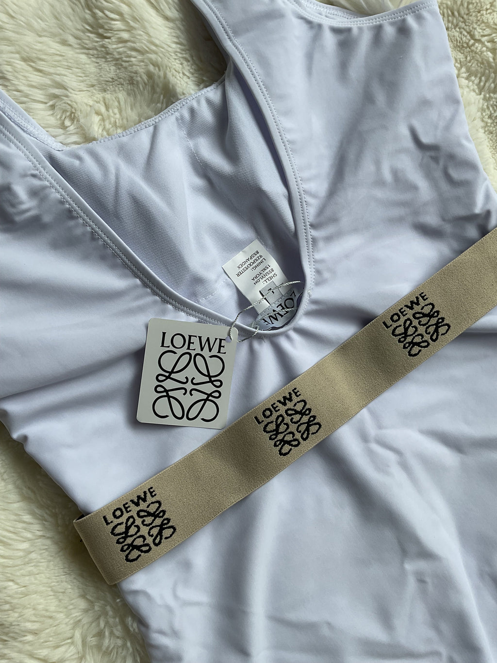 Loewe White