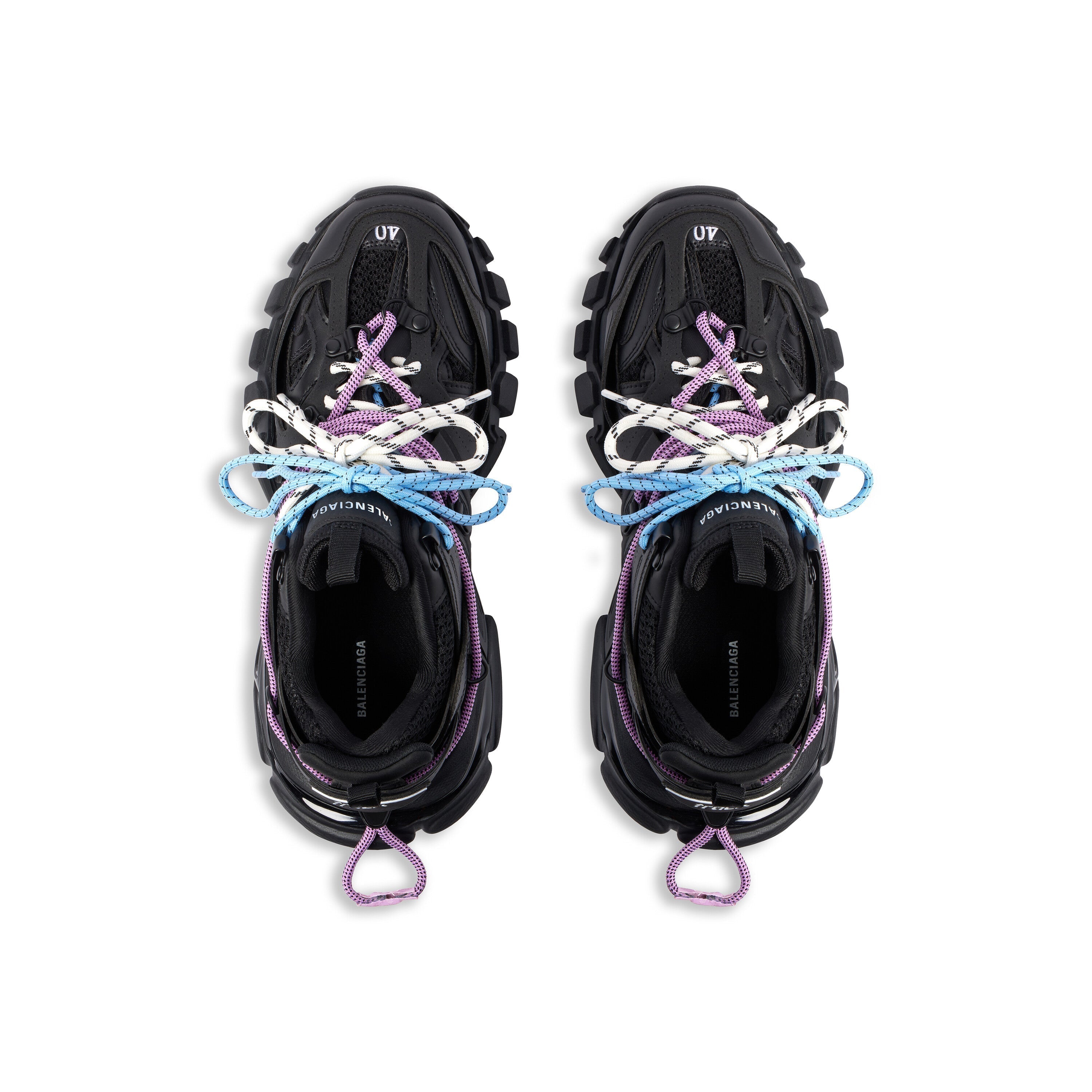 Sneakers Track