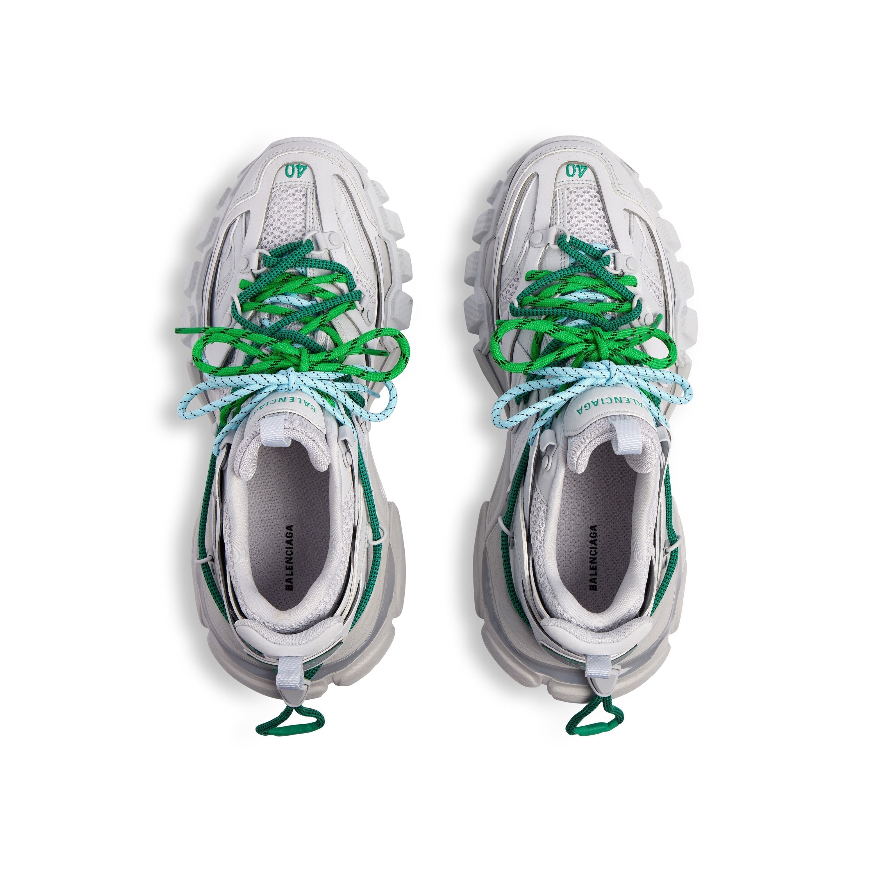 Sneakers Track